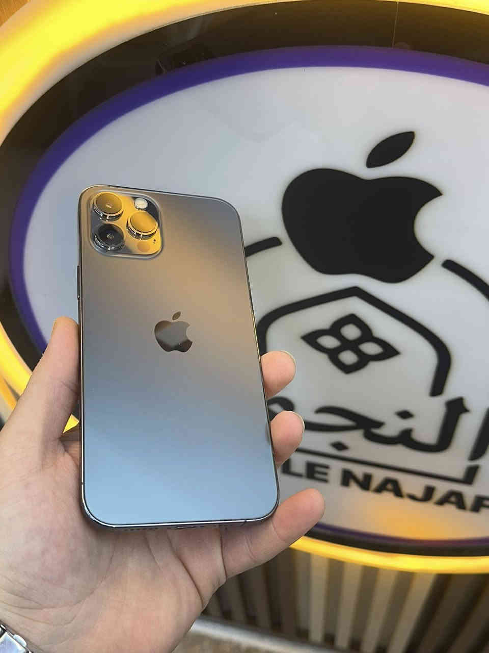 ١٢ برو ماكس ذاكره ٥١٢ جهاز فول ب ٣٢٥ مكاني النجف ***********
