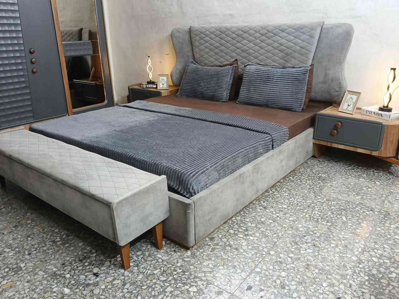 غرفة تركيه للبيع نضافه 100٪
المودرن ٩ قطع جديدة هيدروليك
 أصلية تكمه القويه الثكيله للأستفسار خاص
***********
