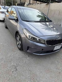 كيا فورتي 2018 للبيع او مراوس حسب القناعه حادثها جاملغ بارد وواحد صبغ ...