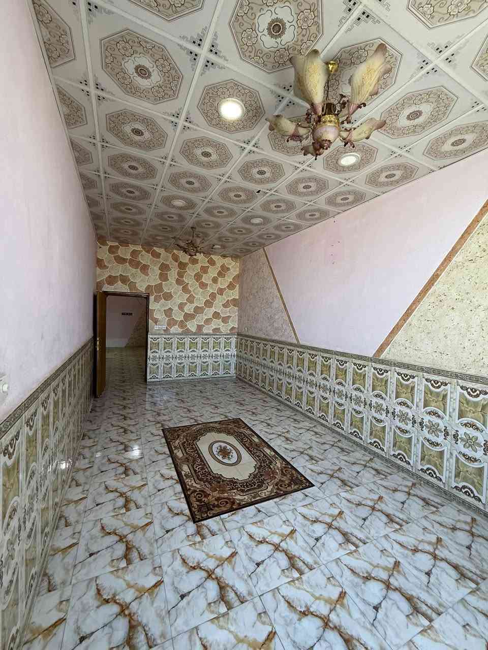 مشتمل للبيع مساحه 125
يتكون من صحيات خارجيه استقبال ومطبخ وصاله وغرفه نوم 
واجهه ع ساحه وليس فرعي منطقه الدبيه الثانيه ومتوفر جميع الخدمات للاستفسار ***********
