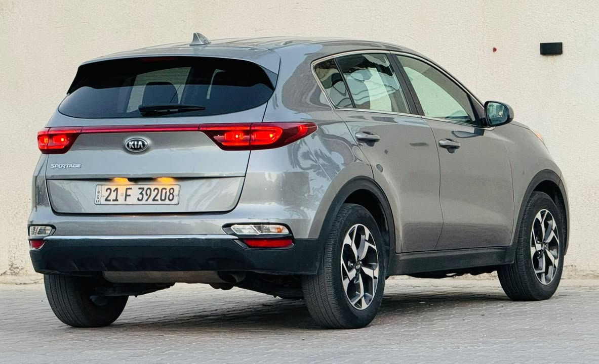 كيا سبورتج 2021 رقم سليمانية  تحويل او وكالة مضمونة وارد امريكي صور الحادث مرفقة مع الصور بدون ايرباك 
المواصفات : محرك 2400 / شاشة / رادار تعديل مسار / رادار اوتو بريك / كامرة دوارة / لايت LED / قطعتين تبريد / مانع انزلاق / مود درايف / تحكم ستيرن / كروس سرعة / شاشة اعطال / بلوتوث / اواكس /
مكانها بغداد 
***********
178 وبيها مجال للشراي
