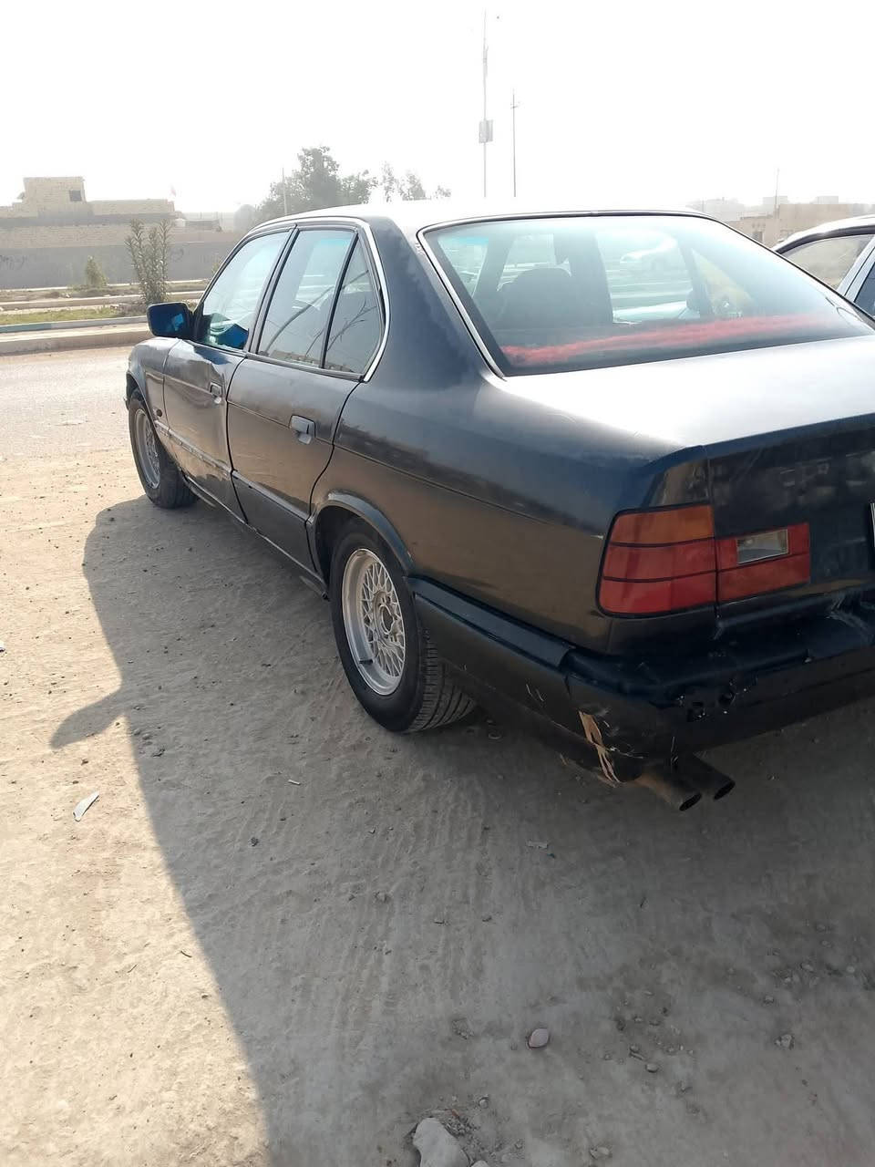 السلام عليكم 535i  BMW
موديل 89 وارد ياباني .سياره جاهزه كهربائيات .شاشه 
كير ومكينه خير من الله ترايك 200
شرط التحويل .المكان ناصريه قضاء النصر 
***********.السعر 35
