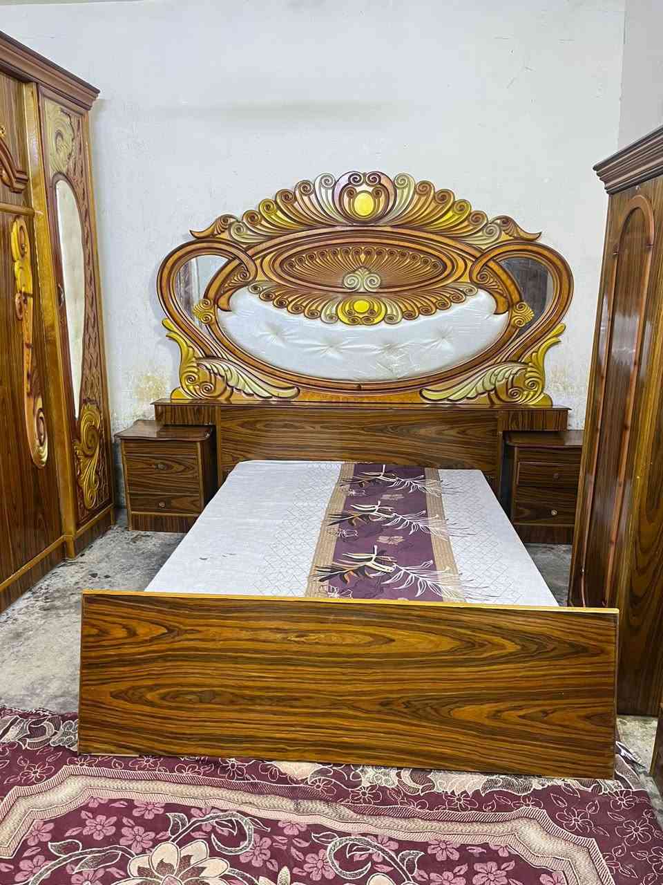 غرفه اخشاب مستعمله للبيع نضيفه 6ابواب ملحق الزاويه كنتوريه السعر 600بغداد الاتصال ***********متواجد واتساب أكو توصيل بكروه
