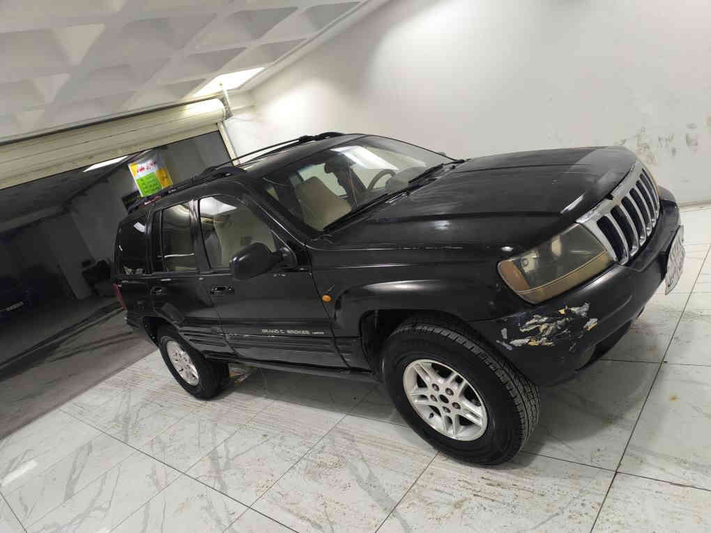 جيب موديل 2000 مةكينة بةتة شةش بستؤن توماتيك ناوزةرد سعر 46كةلا و توزي مةجال *********** بةس بؤنيدي بؤياخة بي ناوكرتن كةمي كالبونةوةي هةية جوار تايةي لؤكي لةزيرة بةناوي خؤمانةوةية بةشةرتي تحويل غةرامة مةكينة كير لةكةلارم دكوك
