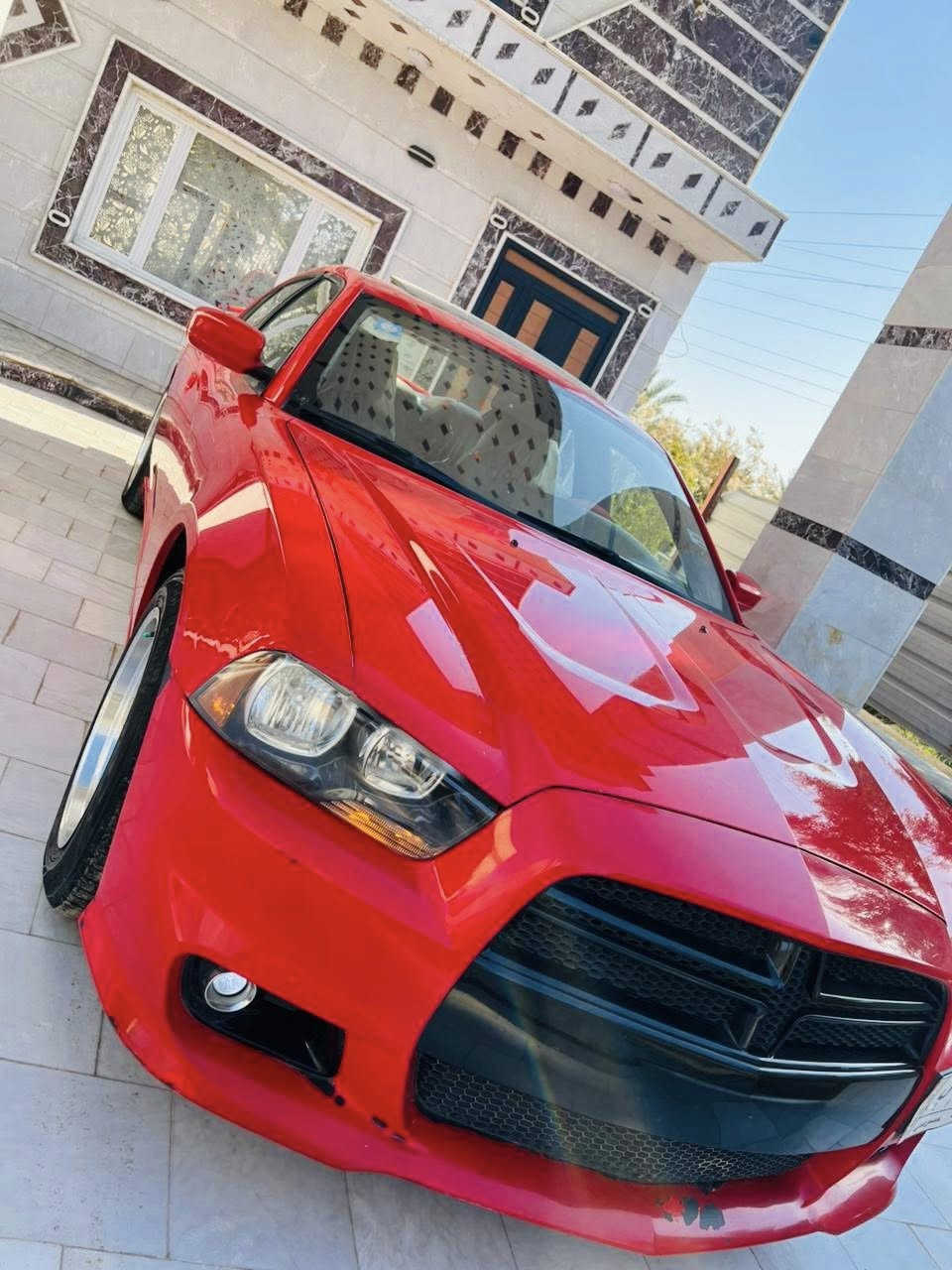 السلام عليكم 
جارجر ٢٠١٤ اصل كفاله حاليا بيه بيبان اثنين تبديل ابلاد 
تصوير الضربه موجود عندي باب العبري بس بس داخل دوسه مواصفات SXT فتحه كير مكينه مكفولات 
السعر ١٦٨ وبيه مجال بسيط / عليه غرامه ٩ $ أوراق تنزل من السعر 
الاستفسار / ***********
