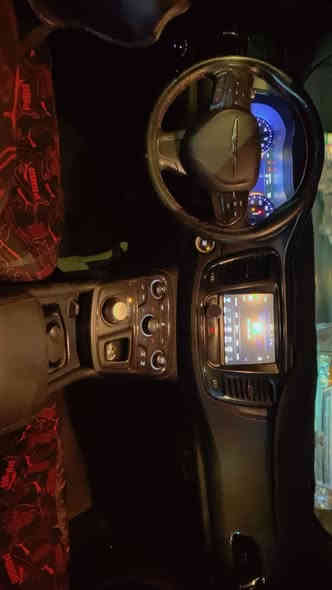 السلام عليكم 
سي 200 فئة S 
موديل 2016 
محرك 3600 
حدادية امامي 90%100 
تبريد شغال 
تدفئه ملغية 
زوج اطارات امامي جديد 
ويل 19 رياضي 
محرك و كير مكفول 
كشنات جلد 
باب و صندوق بصمه 
تشغيل عن بعد 
وباقي مواصفات معروفه 
رقم بغداد سنوية باسمي إلى 2029 
السعر المطلوب 130$ وبي مجال 
سيارة ماشية 133130KM
ملاحظة :- ضربتها رئيسية بالخارج دعامية  بدون لغد و شاصي 
ضربتها بالداخل  ( باب خلفي ايمن وترجع على بارد ) بالإضافة شخوط بسيطه و البنيد جارد
رقم الهاتف للتواصل ***********
