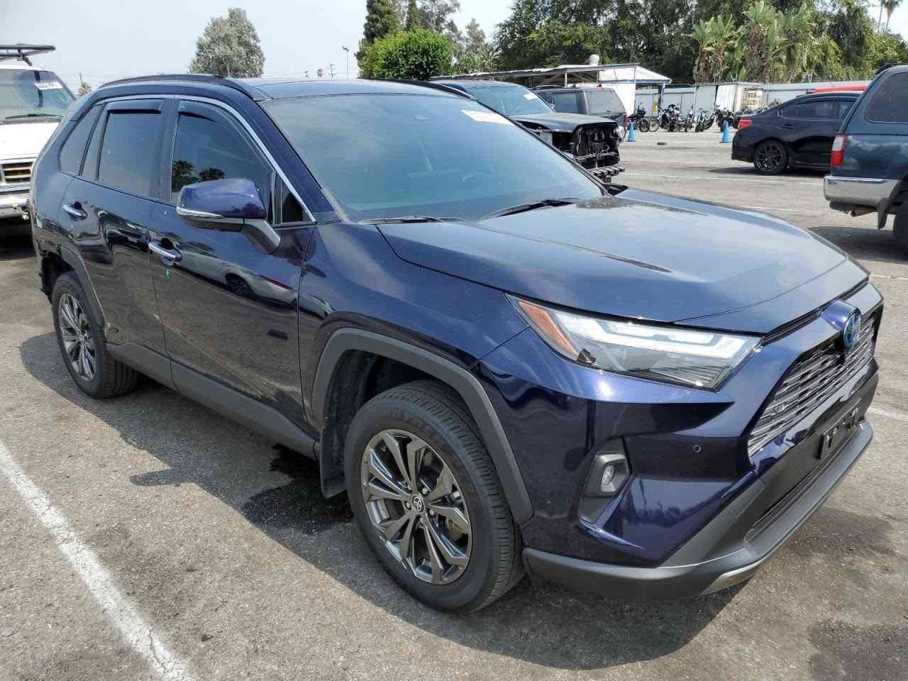 RAV4 لمتدد
23 مديل

نفس الصندوق بدون تبديل 

مرقمة بغداد 

مكان سيارة كرادة داخل 

تواصل وتساب فقط 

+964 774 638 0132
