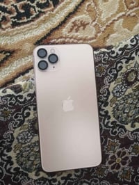 ايفون ١١ برو ماكس • قفل • بطارية مرفوعة