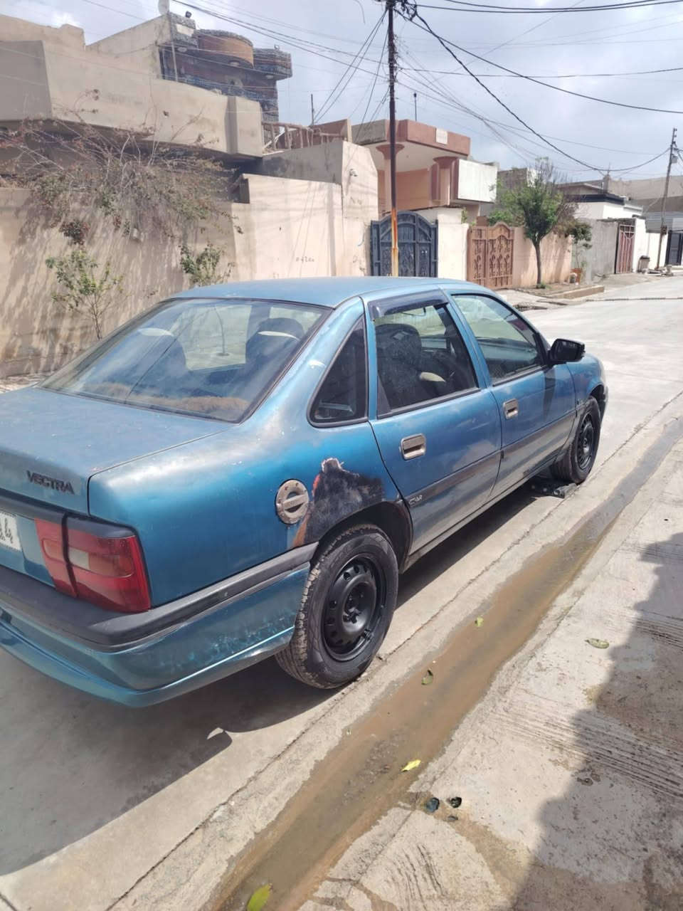 فكترا للبيع محرك 16, موديل 1993 محرك وكير شرط سنويه جديده 29 تريد  تحويل وكاله بدون حادث مامصبوغه كلو بل شرط سعر 40بيه مجال صاحبه كركوك ‏‪***********‬‏
