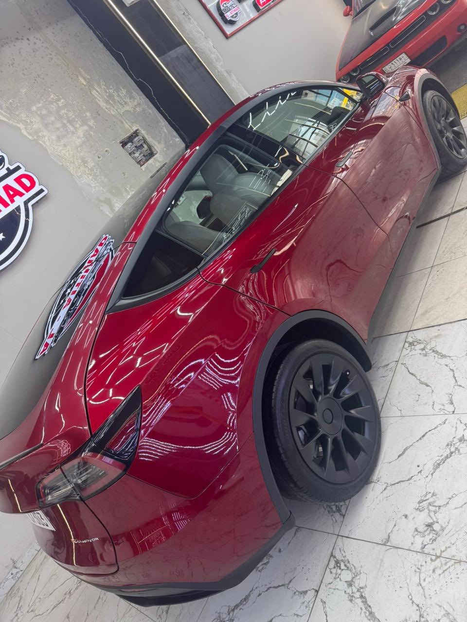 السلام عليكم
تيسلا مودل Y للبيع
موديل 2024
دبل ماطور -لونك رينج
ماشيه 24 الف كيلو 
حادث قبغ جنطه وجاملغ الخلفي الايسر 
السياره بدون ايربك
كشنات ابيض(تلبيسه بلاديه)
مغلف بيبان ثنين الاماميه والجاملغات والدعاميه والبنيد واللايتات  افلام حماية(PPF) من امريكا نص السياره مغلفة
السيارة جديدة بمعنى الكلمة
السيارة باسمي وعلى ايدي اني كصيتة من امريكا
السعر:245 وبيها مجال
للاستفسار:***********
