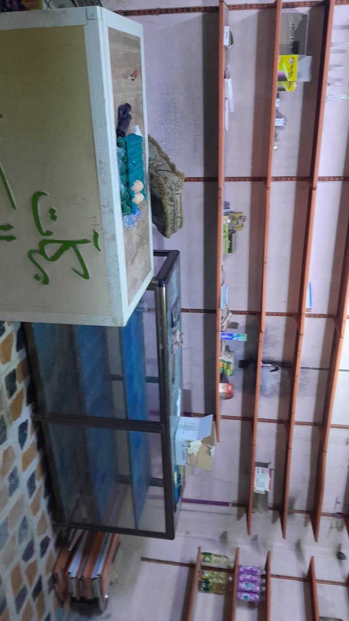 السلام عليكم سبلت +برادات +رفوف وميز للبيع مكاني زين القوس الستفسار على*********** او مراسلت الصفحه
