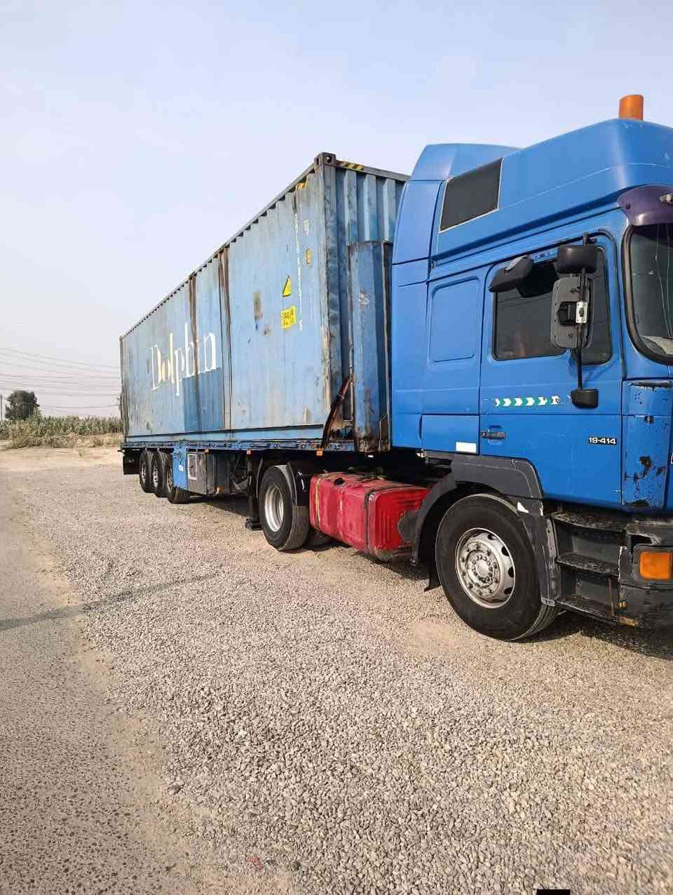 السلام عليكم السياره مان للبيع موديل 2000 جاهزه للشقل گير محرك قماره اكسل كفاله عامه تخم تاير سنويه  صاقطه رقمه دهوك مكانهه بغداد المدائن للاستفسار ***********
