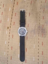 ساعه سويس ارمي اصلي للبيع 15 الف جديد 07719531485