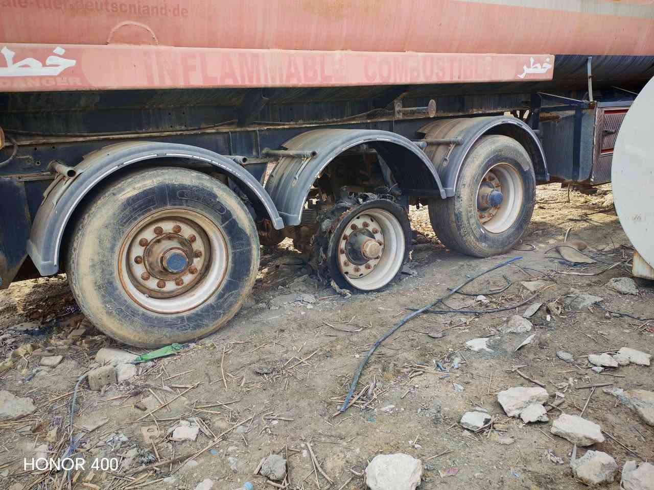 السلام عليكم تانكي للبيع نضيف ويرهم خزان التانكي ألماني جوا شريط صيني أربع فحل دناكير ١٤ 
الموقع - بغداد جرف النداف 
السعر ٤٠$ وبي مجال 
للاستفسار 
***********
***********
