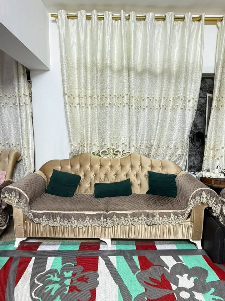 السلام عليكم ...
تخم قنفات ((١٠ مقاعد )) للبيع نظيف مثل مواضح بالصور  السعر ٣٥٠ الف 
ميز تلفزيون (او كونسول ) خشب زان اصلي وثكيل حيل ب٢٥٠ 
الاسعار بيها مجال شويه 
مكاني الغزالية شارع المشجر 
للأستفسار اكثر التواصل مع الرقم 
***********
