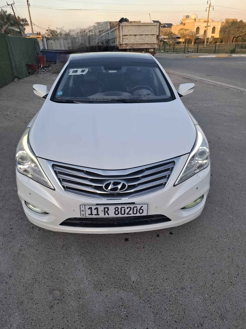 ازيرا ٢٠١٥ خليجي فول مواصفات ماشيه ٧٦ نظيفه جدآ بحاله الشركه محرك وكير بلاديات مكفوله من الصبغ والتبديل مكانه حي الاعلام 
***********
