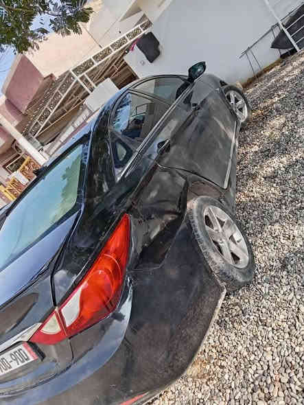 بەناوی خوای گەورە 
سۆناتا ٢٠١٣
موس موس 
بۆفرۆشتن و گۆڕینەوە 
بەشەرت گێڕو مەکینە و تەقەو ڕەقە
سەخفی بۆیاخ نیە 
حیزامیش نیە بە حیزام دەیفرۆشم 
سەیارەکە وردە مەسروفی تیایە لە ڕوی بۆیاخو جوانکاریوە 
موشتەری پەیوەندی کات لەخزمەتیام 
سعری ٤٧گڵاو مەجالی تیایە 
***********
 کەلار
