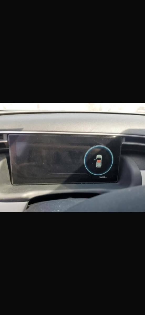 السلام عليكم 
توسان 2022 وارد امريكي SEL
حادث كما موضح في الصور 
السيارة فول
بصمة 
فتحة سقف
جنطة كهرباء
تشغيل عن بعد
تدفئة بل كشنات 
شحن واير ليس
فور ويل
كلوبات داخلية زنون بلادي
شاشه كاربلي
رادار تحديد مسار 
مراة عاكسة
محرك 2500
السيارة حاليا ماشية ٦١ ميل
مكان السيارة الكاظمية 
السعر ١٩٥
للاستفسار 

التواصل مع الرقم 
***********
