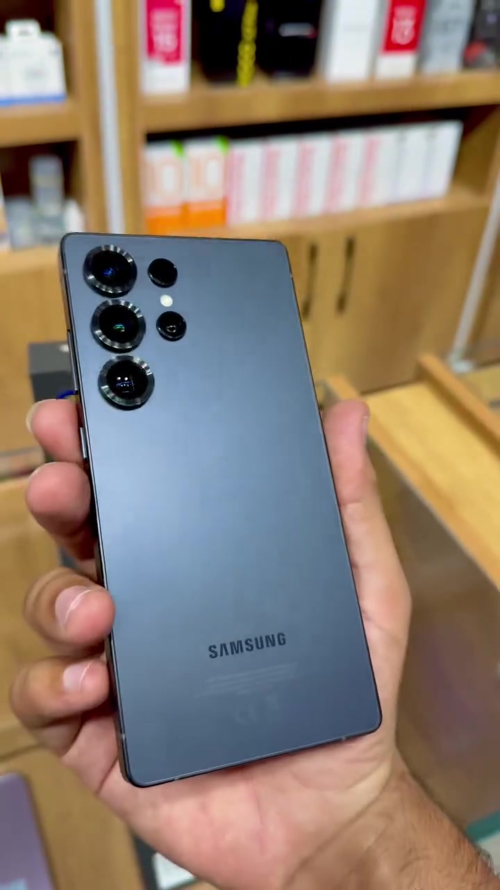 Samsung S25 Ultra 5G مستخدم 

الذاكره 256+12
السعـر مليون و 135 الف

جميع ملحقاته الاصليه كامله 😎😎

الــــتوصيل متوفر 💨💨🚕

للاستفسار واتساب ***********

العـــنوان :-👇

واسط - الكوت - المشروع - الشارع الاول 

اوقات الــدوام (8صباحاً الــى 11 مساءً)
