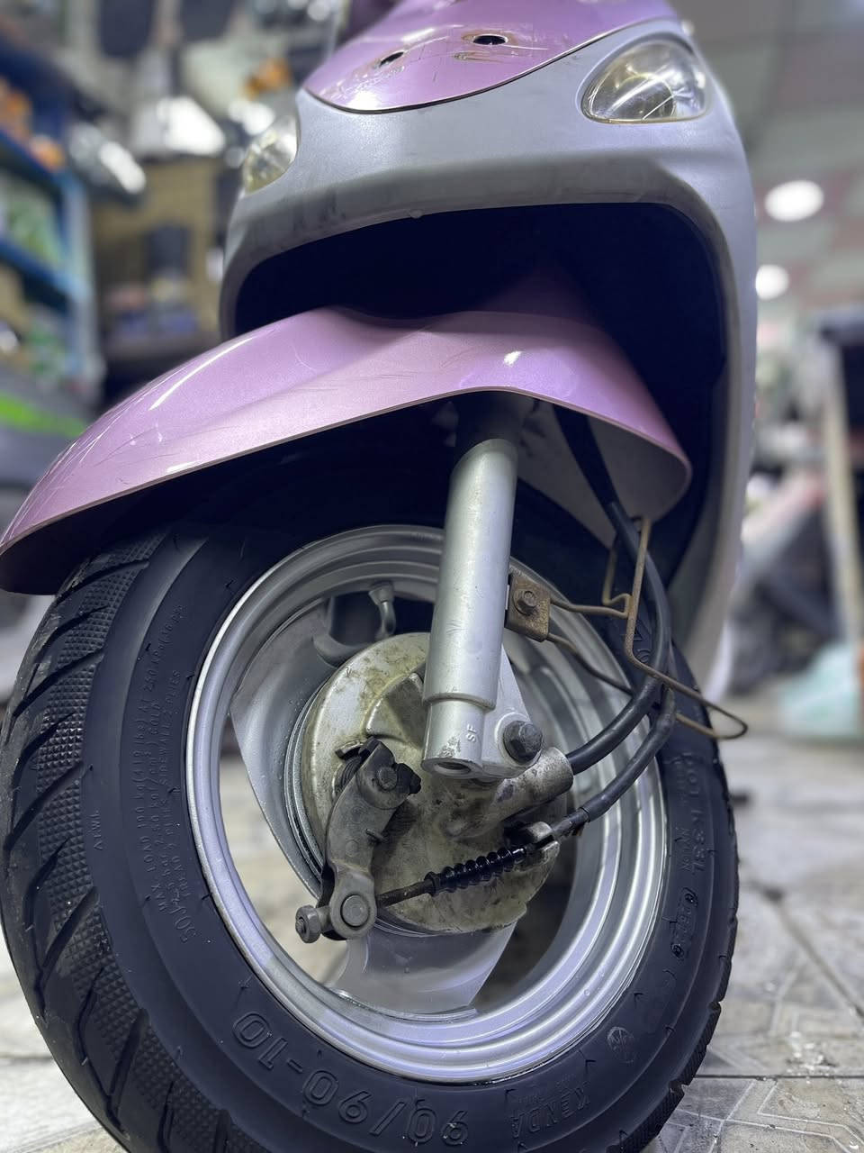 ماكس منغولي واحد سماوه😁
دراجه حاويه غير مستخدم
شرط النضافه برغي تجاري مابيها
ختم واحد من التاير للتاير 
نضام ماستر رافدين متوفر فقط +ترهم مراوس
مكاني سماوه تقاطع حي العسكري قرب مطعم ساطور 
معرض علي الجياشي (*********** )
