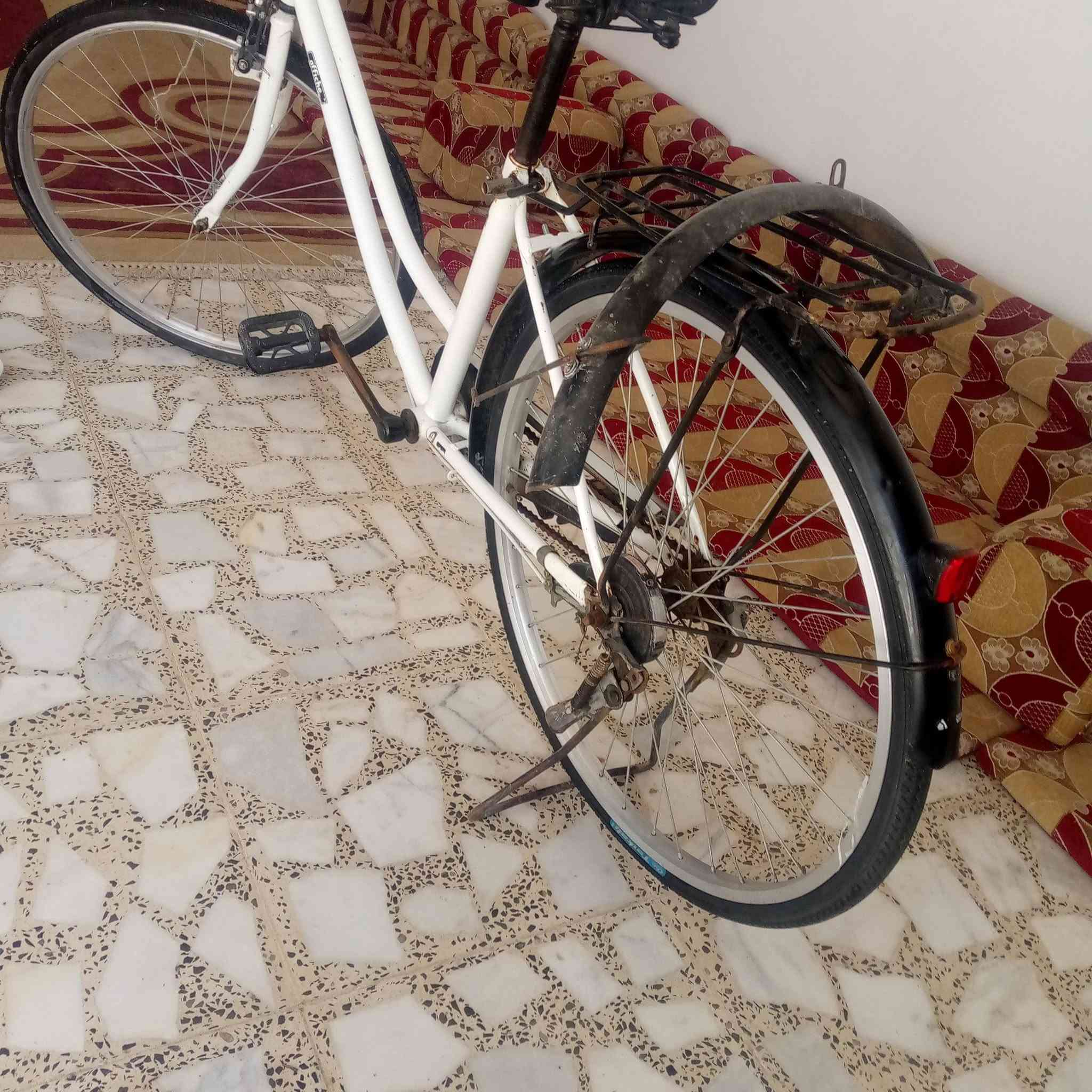 بايسكل لبيع المكان ناحيه الطليعه الشراي يجي خاص هاذه الرقم ***********
