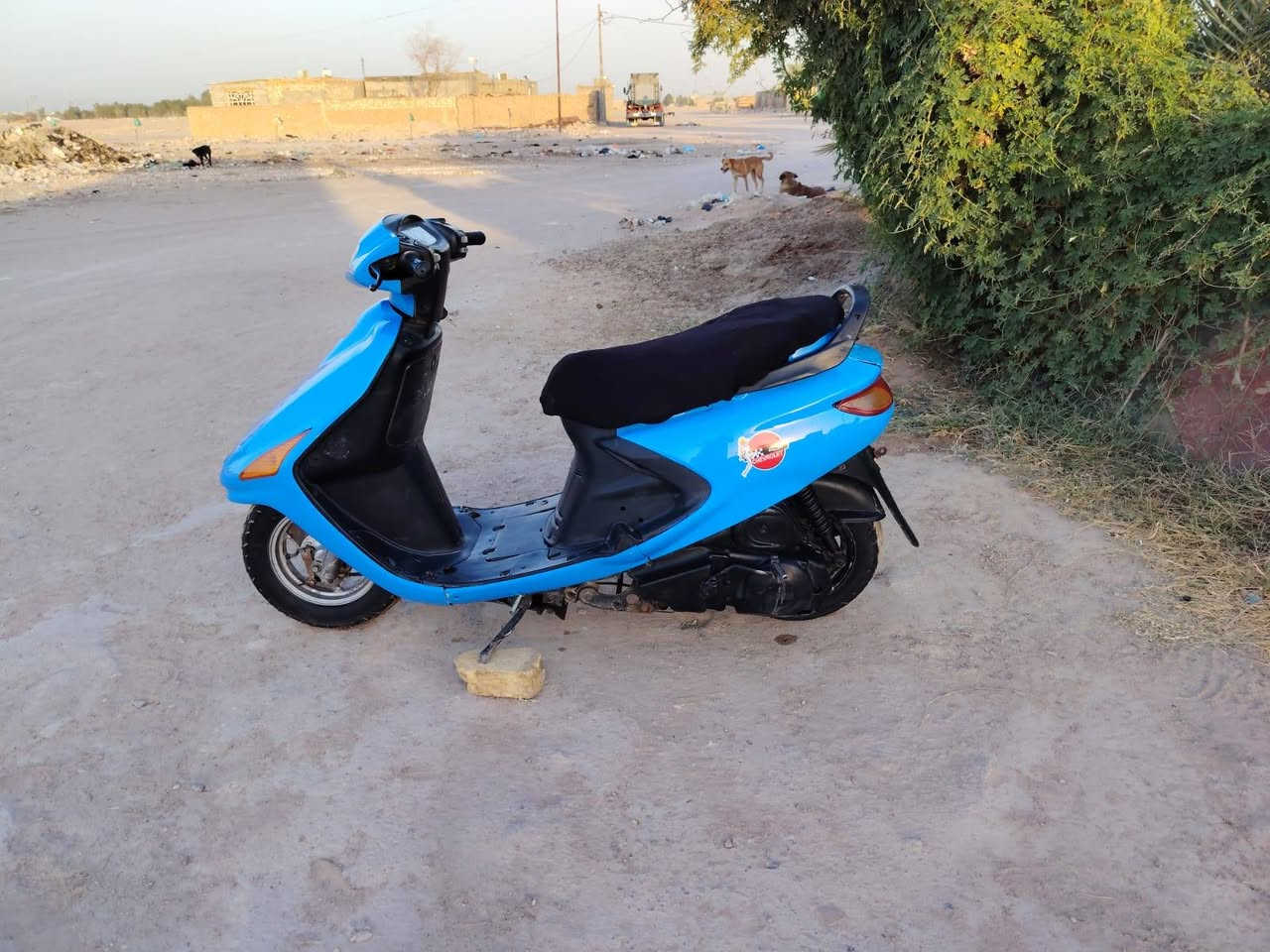 السلام عليكم دراجه للبيع نضيفه كلش مال جناي شاصي نضيف مكينه نضيفه كلش صوته ناعم دراجه كهربائياته كلهن شغالت كفرات بلاد السعر ٤٥٠ وبيه مجال المكان نجف ابو صخير الرقم ***********
