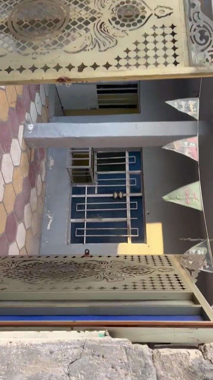 دار لليجار  طابق واحد زعفرانيه شارع كهرباء دور شرطه قرب صورة الائمام علي عليه السلام للستفسار ***********
