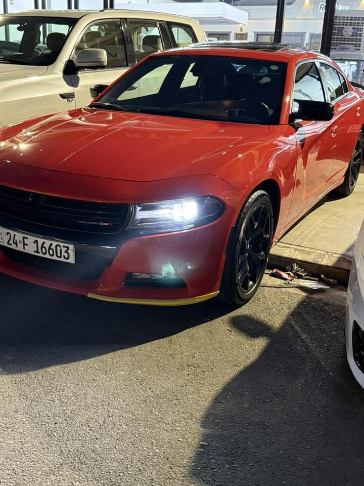 جارجر 2019 
SXT BLUS BLAK TOOP
لون برتقالي مميز 🍊
فول مواصفات 
ماشية٨٣mail
كلين  تايتل عدا اربع اصابع بارد بل باب 
٢٥٥ $وبيها مجال 
انضف جارجرً شرط (الموصل)
***********
