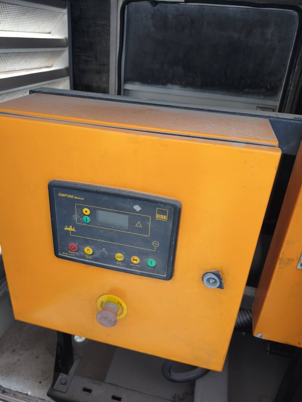 السلام عليكم عندي مولد لبيع بيركز نكليزي 3بستم حجم 105راس توليد 33كيفي كاتم مولده  جديده بلادي مامفتوح عله شركه عنوان بغداد ابوغريب ***********
