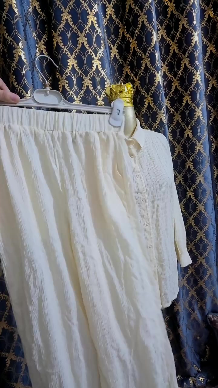 “أناقة مرتبة بهدوء يليق بيج ✨”


**إذا كنت صاحب هذا الإعلان وتريد حذفه لأي سبب، رجاءا أرسل رسالة إلى الدعم الفني**