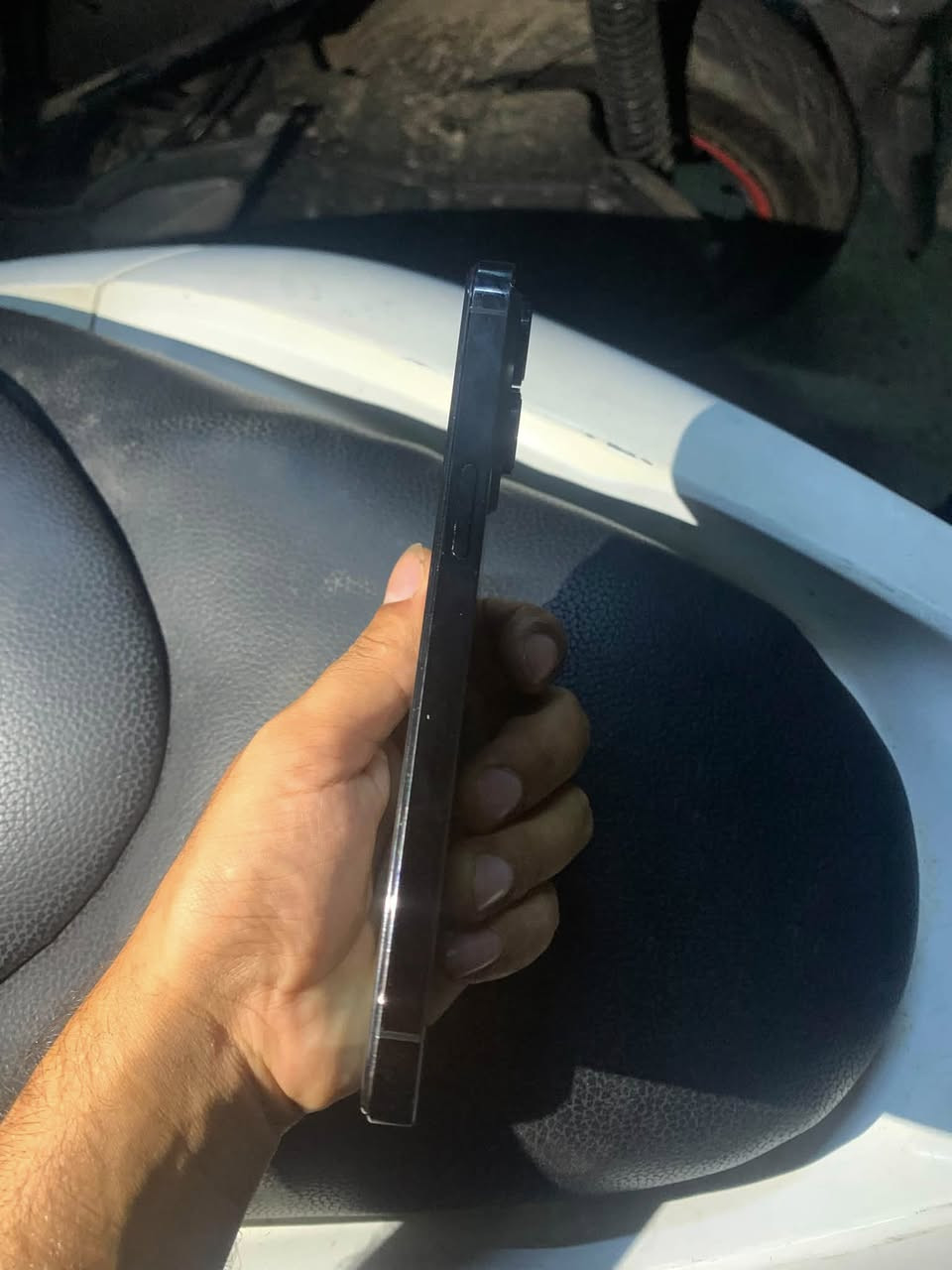 سلام عليكم شباب ايفون 14برو ماكس كارتونة وياه بطارية 🔋 83وذاكرة مالتة 256رايدة ب 850وبي مجال متواجد فيس وتساب ***********
