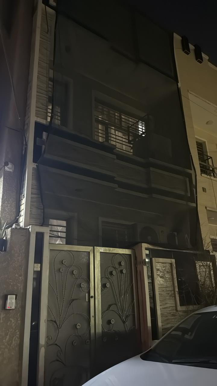 بيت للبيع زراعي صرف سند ٢٥ موقع البيت حي البساتين شارع الظباط محلة 348 خلف شقق عبد العزيز الحكيم البيت حاليا مؤجر بأمكانك تأجرة او تسكن بي البيت نضيف جدا بناء 2023  منطقة كلش نظيفة + الفرع مبلط كهرباء  مي كلشي متوفر ***********
