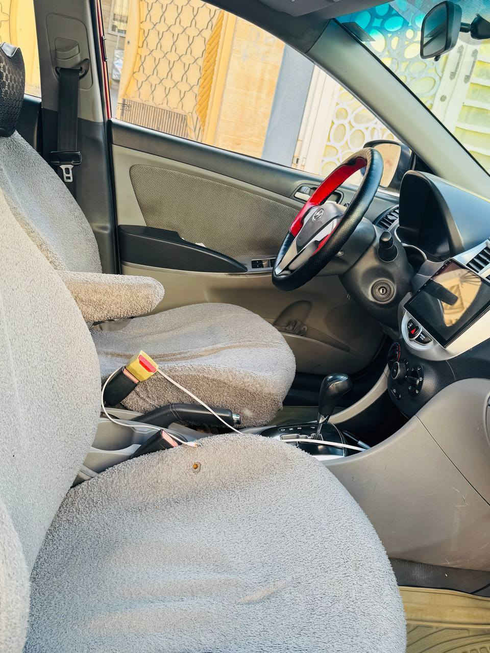 اكسنت مضلع 2013 امريكي
رقم بغداد مشروع وطني
محرك 16 GDI
گير 6 نمر
ضررها حادث امريكا جنطة واصل بداية الاسبير فقط
تتلقيطات معجون
 شبرين بالسقف بدون ضربة
السيارة كود واحد عدا الصندوك
السعر 78
مكان موصل 
للاستفسار ***********
