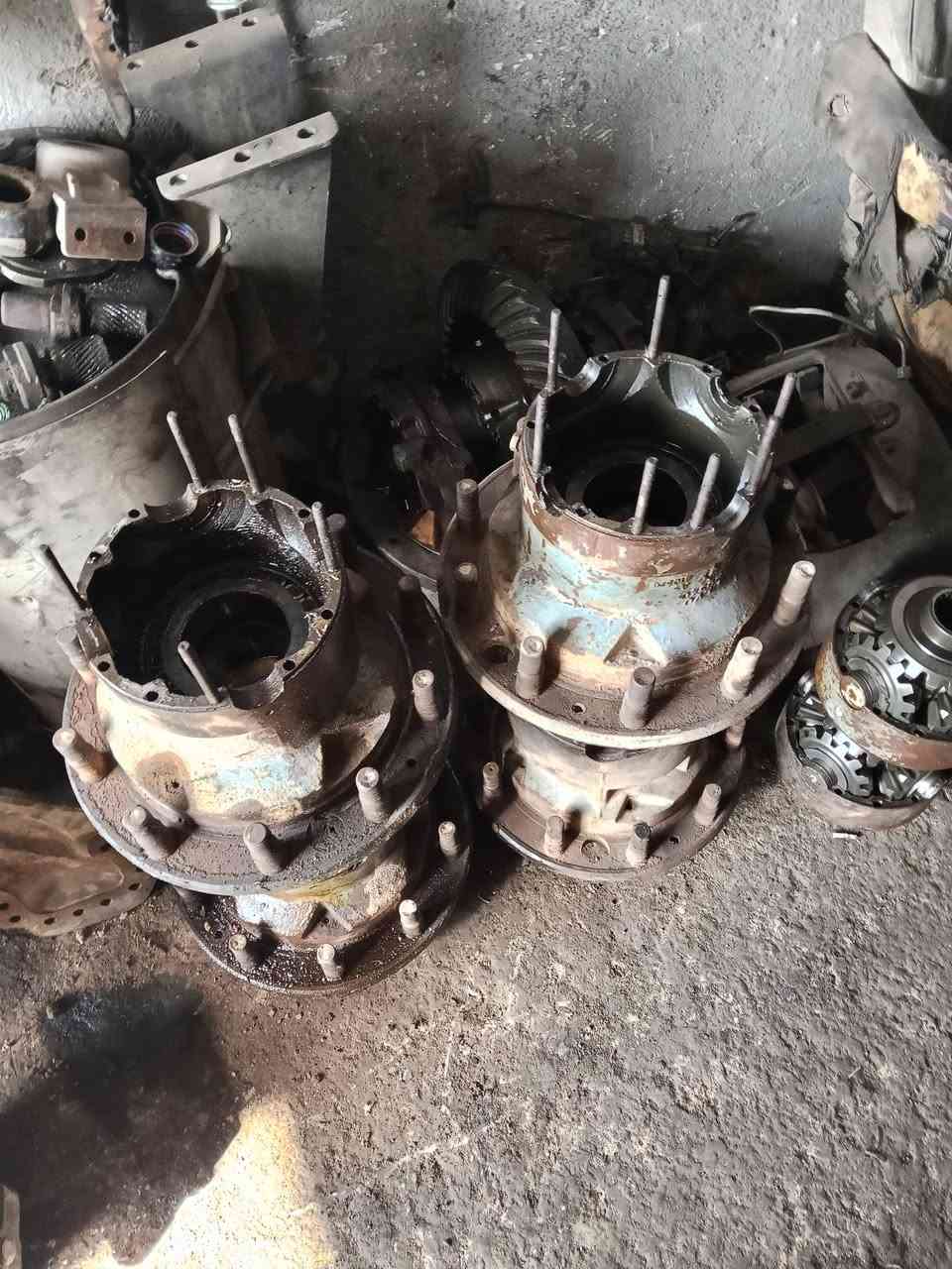 ادوات لوري فالفو مستخدم للبيع ***********
