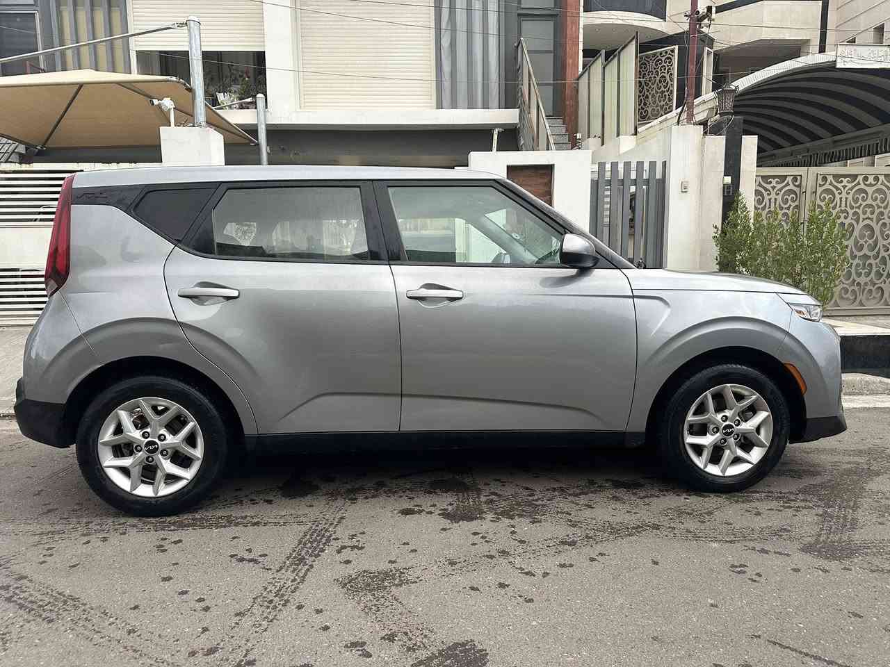 السلام عليكم كيا صول موديل 2022 رقم اربيل الجديد السيارة وارد امريكي كلين بدون ضرر
محرك 2000 دوووش
رادار جانبي
توقف ذاتي
قياده ذاتيه
مانع تصادم
شاشه كار بلي
شاشه اعطال بلدشبول
مانع انزلاق
تحكم ستيرن جهتين
مكان سياره بغداد المنصور
السعر 160 ورقه وبيها مجال
***********
