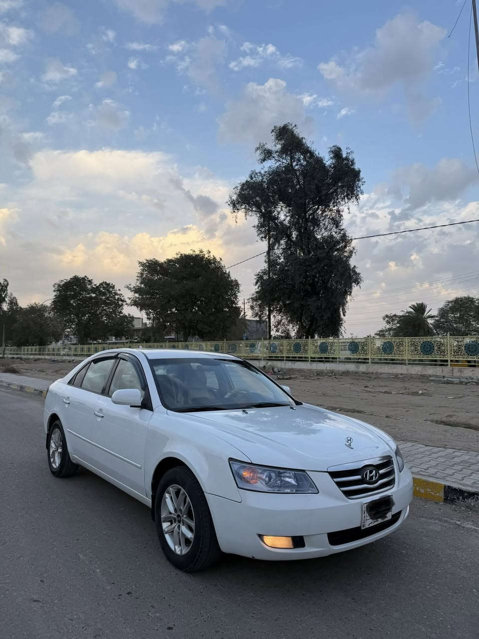 السلام عليكم سوناتا مديل2008خليجي محرك2400 بيهة 3قطع صبغ بدون دواخل اثر خدوش محرك وكير وصدر وتبريد خير من الله سياره تخم تاير جديد ترايهة يخبل السعر 95وبيه مجال ***********مكاني بغداد المحموديه
