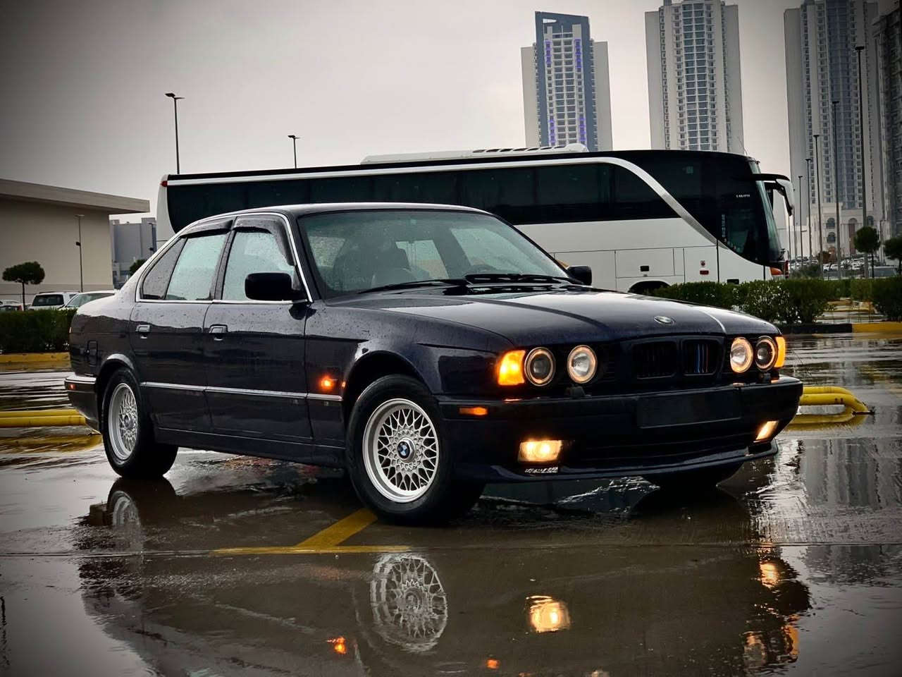 بیئێم ٥٢٥ 
مەکینە کەپس
١٩٩٢ فول 
تەبرید 
تۆماتیک 
سڵایت
٤ جام کارەبا 
کوشن جلد 
تاقمێ تایە و ویلی لۆک 
گێڕ و مەکینە و کارەبای  بە شەرت 
تەقەو ڕەقە بە شەرت 
ئاڕم پلاستیکی سڵێمانی ماڵی مەدەنی بە شەرت 
0770 178 4008 السليمانية, العراق
