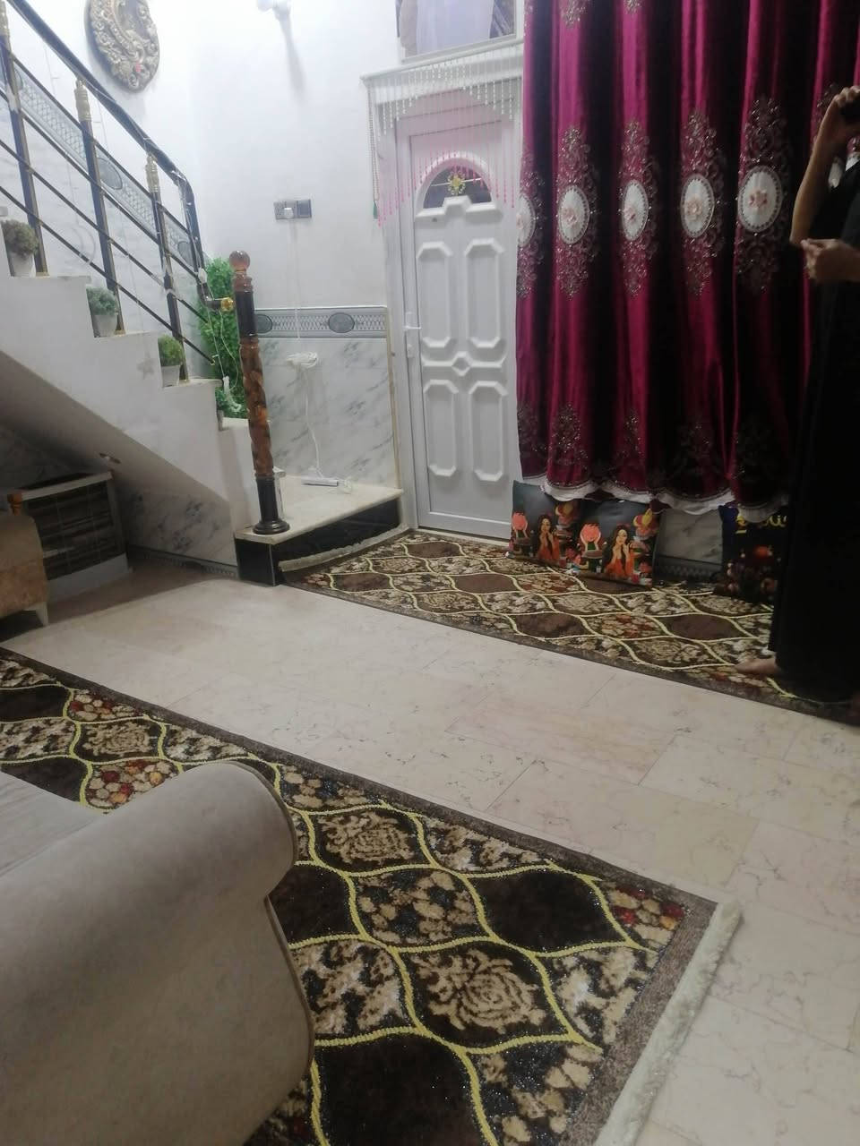 السلام عليكم بيت مساحة 100 طابقين سعر 150مكان حي الكرامه مقاطعه 24قرب شارع 60 ستفسار  ***********
