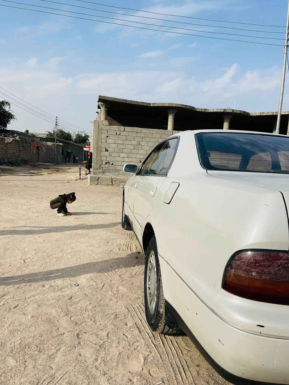 السلام عليكم سياره بطه موديل 92سيارة كفاله عامه من الكصه ومن النقل والعيب الشرعي مكينه 2500تخم تاير حداديه 80بلميه ومكينه وكير واكسل كفاله رقم بغداد وشرط تحويل ثاني يوم سياره بسمي العنوان البصره الزبير الشعيبه السعر 57وبيه مجال للشراي رقم الهاتف ***********
