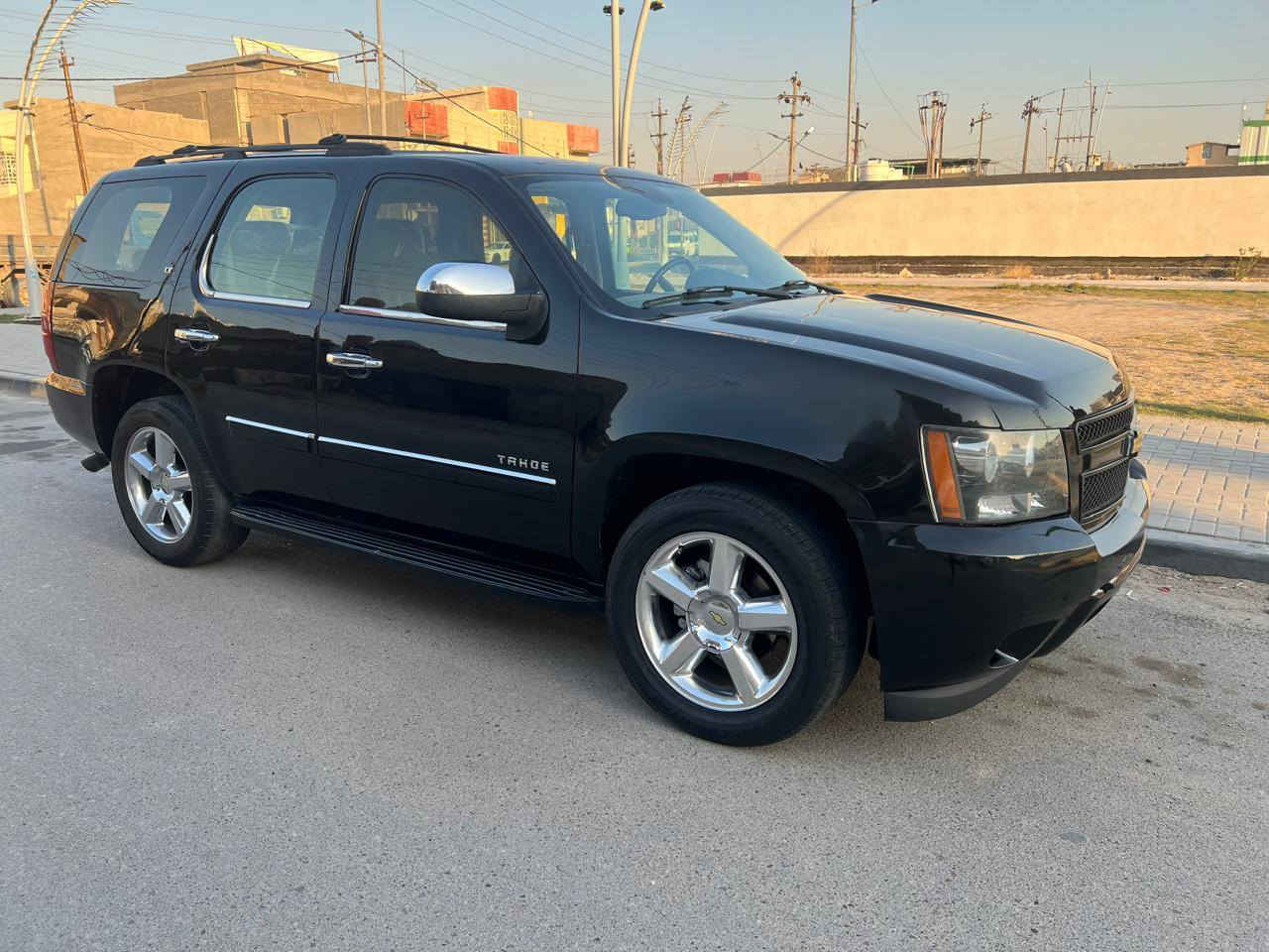 السلام عـَلـْيگمّ-ۈرحـْمّـٌة ٱللـّہ ﯙبُرگـّاتہ) ادوات ادوات 
حاويه حاويه دخول جديد بيع ومراوس حسب القناعه 
وينه اليدور جديد  ادوات # ادوات  اسود  اصل 
1)    موديل 2009  دخول جديد
2) سياره جديده بمعنى الكلمه )
3)محرك  8 سلندر كفاله كير كفاله حداده كفاله
4)تخم تاير جدد تبريد  ثلج
وارد خليجي  
6)دواخل مخمل قماش   
7) جاهزه من كلشي 
8)  مسجل   دمام مكبارات صوت
10)متومه شمالي طبق الأصل سنويه 28  
11)  كفاله م̷ـــِْن سرقه وعشاير واني  حاظر
12)عنوان بصره 
 13) رحمه والديك اي واحد مايشتري لا يراسل ليئن معلومات كله كتبته  واي ستفسار ***********  واتساب. واتصال 
14) السعر 105   وبيها مجال  قليل للطيبين
ملاحضه /سياره جيده معنه كلام  واني خادم/
