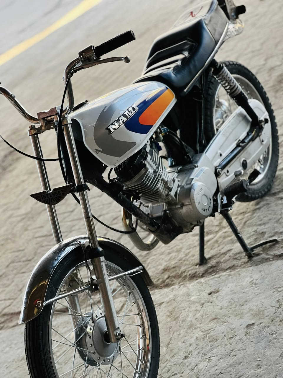 دراجه انتنس للبيع موديل 2025 اي عيب مابي شرط لاصرف ولا بخار بس محرك مفتوح سعر 500 بي مجال ***********
