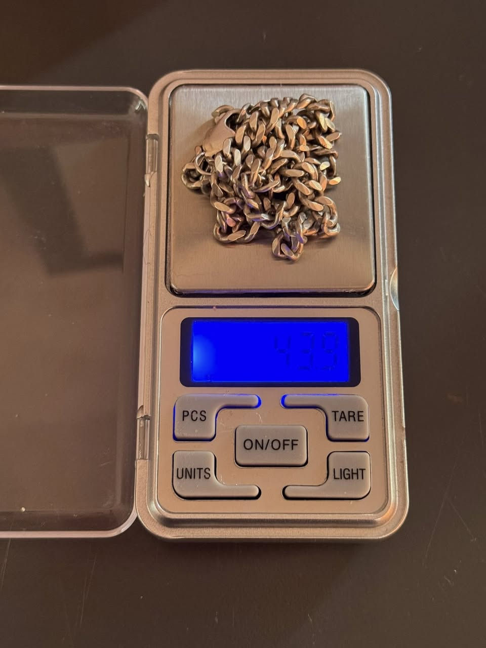 كارتير زنجيل وسوار حية قطعة راقية

الغرام ب 4 

78 غرام ابيعهن سوى


**إذا كنت صاحب هذا الإعلان وتريد حذفه لأي سبب، رجاءا أرسل رسالة إلى الدعم الفني**