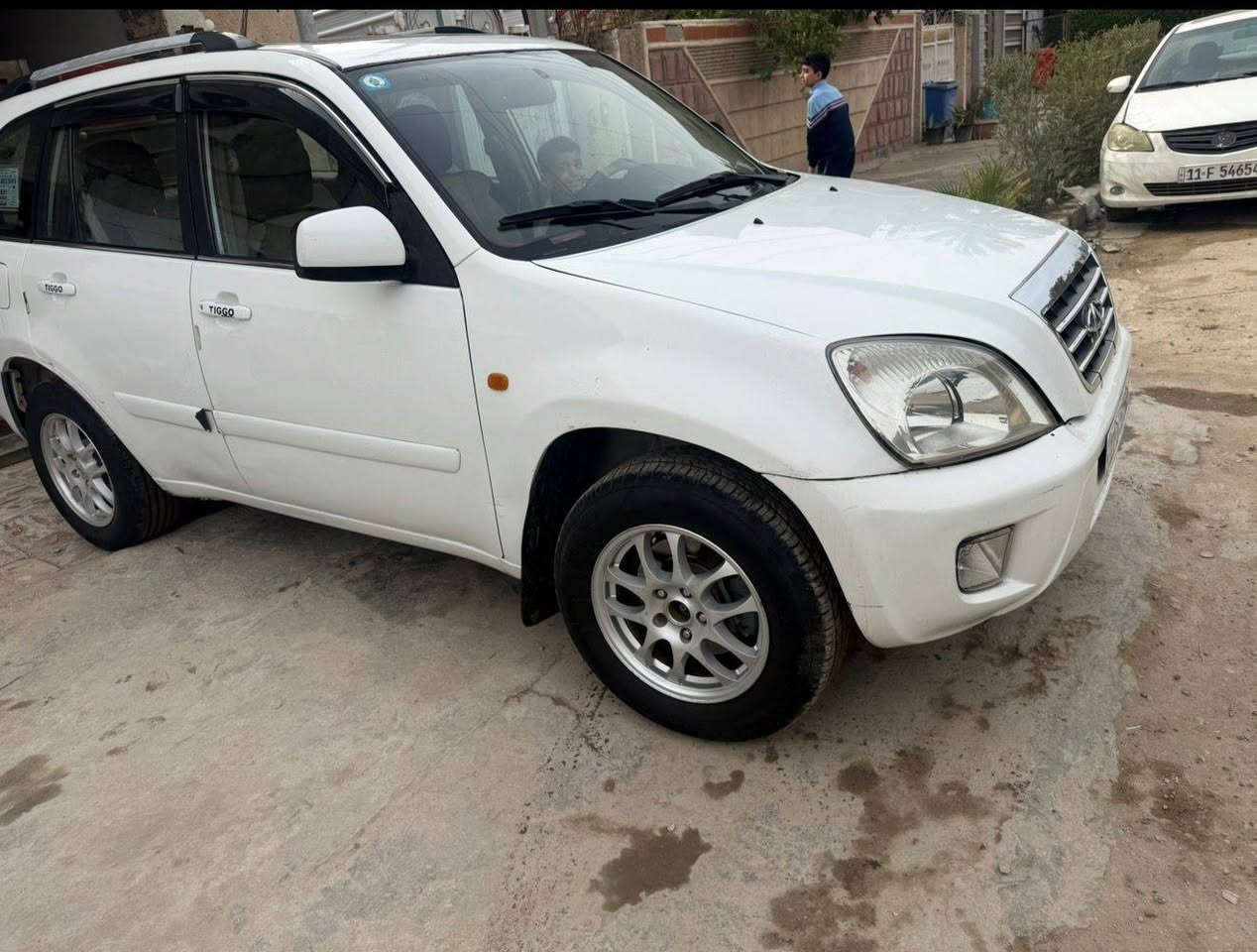 شيري تيكو 2012 كير ميكانيك
السياره بسمي تحويل مباشر بيها قطع كلير 
معروفه مواصفاتها كشن تدفئه فتحه كشن جلد 
السعر 55 
مكانها بغداد 
***********
