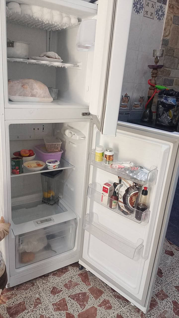 ثلاجه جديده حجم كبير ب٢٧٥ وبيه مجال مكاني الشعله


**إذا كنت صاحب هذا الإعلان وتريد حذفه لأي سبب، رجاءا أرسل رسالة إلى الدعم الفني**