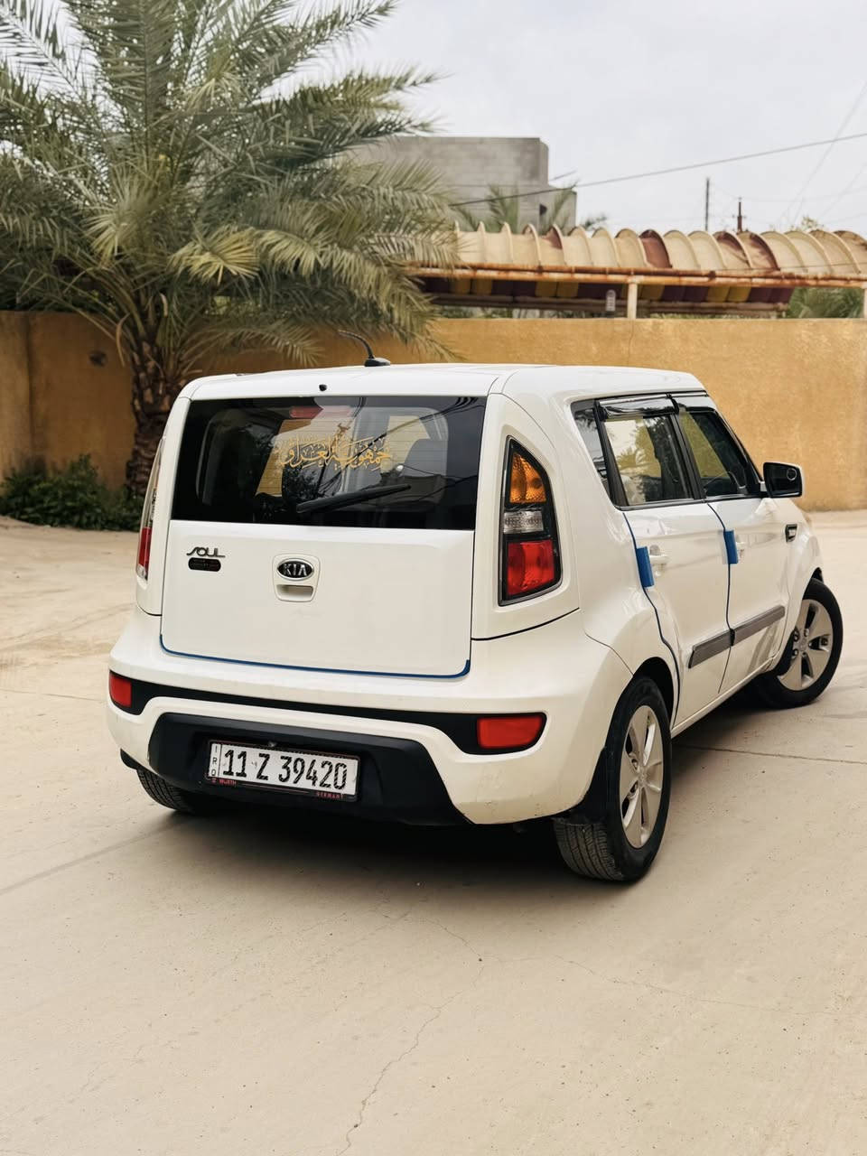 لام عليكم 
كيا صول موديل 2012 وارد امريكي
رقم بغداد دولي باسمي شخصياً  هزة جديدة
مكينة 1600 GDI 
تحكمات ستيرن جهتين 
سويچ
منفذ شحن و AUX 
تبريد ثلج 
كير ومكينة خير من الله
السيارة مناقصها برغي ربع دينار متصرف عليها
وبالواقع احلى من الصور
صور الحادث مرفقة مع المنشور حادث بسيط جداً
سونار مرفق مع المنشور
بدون ايرباك (سليم)
مكاني بعقوبة السعر 87 للاستفسار ‭٠٧٧٢ ٩٠٤ ٨٢٧٩‬
