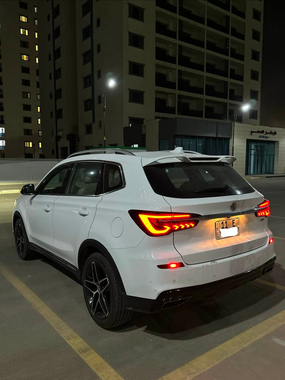 MG Rx5 2023 الشكل الجديد 
استلام شركه داخل الضمان مده 6 سنوات او 200 الف 
السياره كفاله عامه بدون ولا شخط ولا بارد  
فوووول مواصفات 5 كامرات بانوراما كراسي جلد وكهرباء وجنطه كهرباء دشبول ديجتال بصمه 
ماشيه 46 الف تخم تاير جديد جميع سيرفز با شركه 
مكاني المنصور باسمي مباشر رقم بغداد 
(( سعر 138 ورقه بيع سريع لظروف  ))
***********
