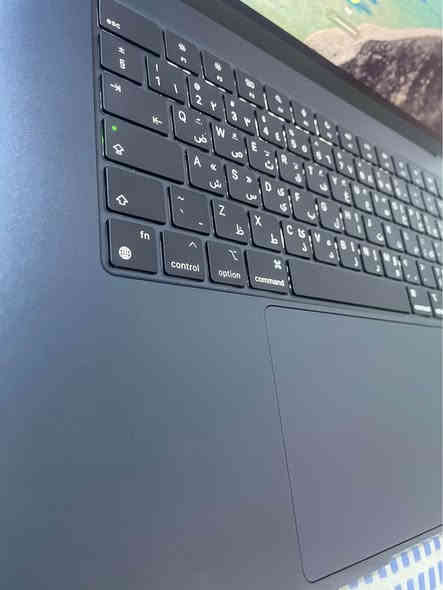 ماكو هيج سعر وهيج نظافة

macbook air 15-inch m3 (midnight color)

للبيع بسعر  1,700,000
الجهاز نظيف جدا ومصارله كم شهر أخذته وبسبب ظرف طارئ ارد أبيعه

المواصفات :
البطارية: ١٠٠٪؜
 8-core cpu 
10-core gpu
24GB ram
512GB SSD

المكان: كربلاء المقدسة
*********** كربلاء
