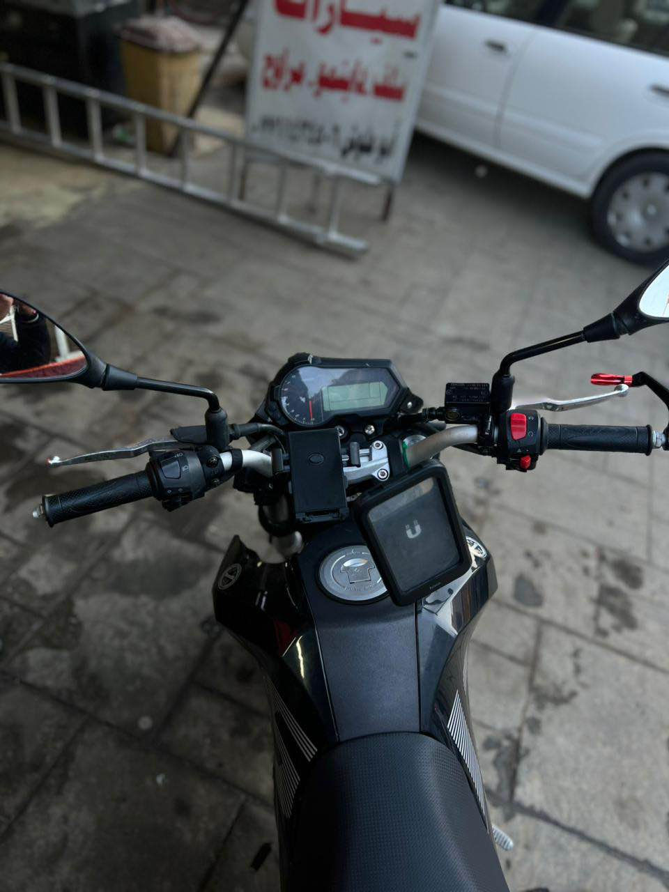 سلام عليكم للبيع بنلي 135 مكفوله كفاله عامه من فتح مكينه او فتح شاصي كامله دراجه نكلبت وهيه واكفه ودشبولها وكف ينزل سعر الجديد من سعرها رايدها بـ2500 وبيها حك الجيه والغده هـ*********** واتساب فقط . بغداد, العراق
