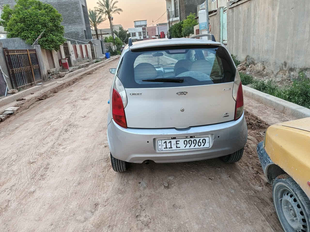 السلام عليكم للبيع شيري A1 موديل 2013 رقم بغداد مميز بأسمي انكليزي هزه جديده مداور ثاني يوم حداديه جديده تايرات جديده مكينه وكير مكفولات كهربائيات كلهة شغاله لايت عالي زنون سيارة نضيفه وبلاديه ماعايزة برغي   السعر (39) وبي مجال كلش بسيط مكانهة بابل الحله بالمركز للاستفسار (***********)  متواجد اتصال او واتساب حلة, بابل
