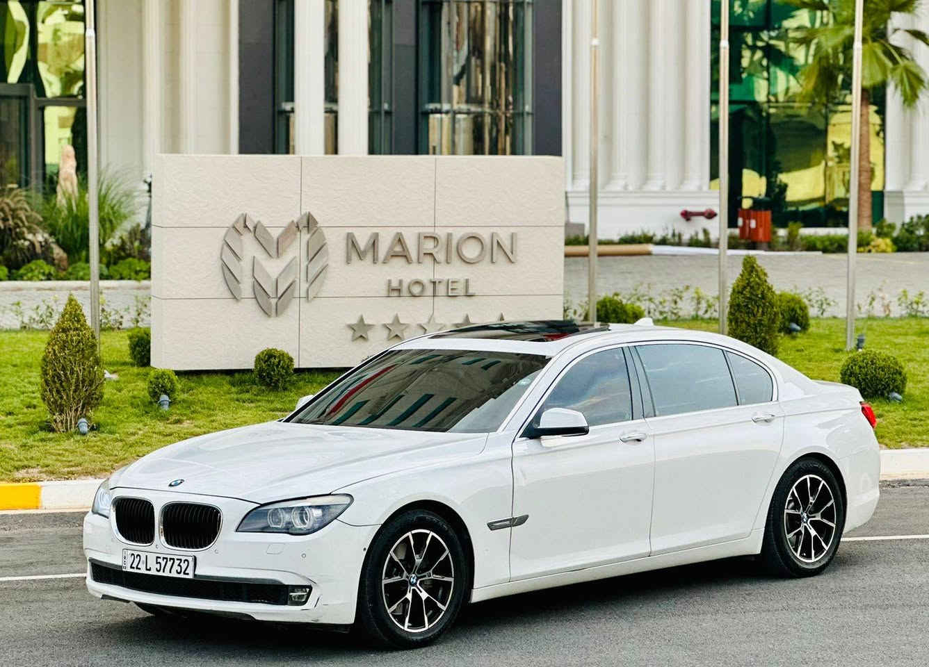 السلام عليكم للبيع 
‏BMW 740 LI  
2009
خليجي  
6 سلندر
فتحه سقف  
فول مواصفات 
 بصمة 
بصمة أبواب 
شاشة كبيره 
 تحكم استيرن
- دشبول صاج
- تواير جديدة
- كاميرا خلفية
- اضاءة زينون
 - كشافات ضباب
 - LED
- بلوتوث
 - CD & AUX 
السعر 182

***********
***********
